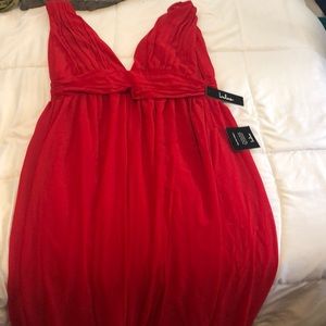 red lulus prom dress with slit